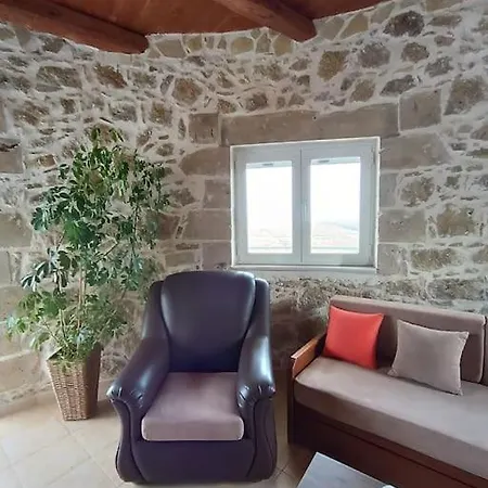 Rokka Pyrgos Amazing View - Maistros *